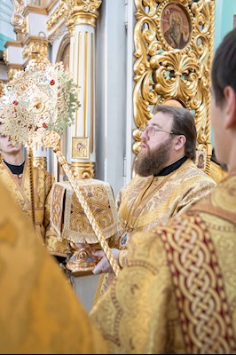 Митрополит Игнатий совершил Божественную литургию в храме Всех святых, в земле Русской просиявших, г. Саратова