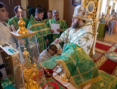 Митрополит Игнатий совершил Божественную литургию в храме преподобного Серафима Саровского г. Саратова