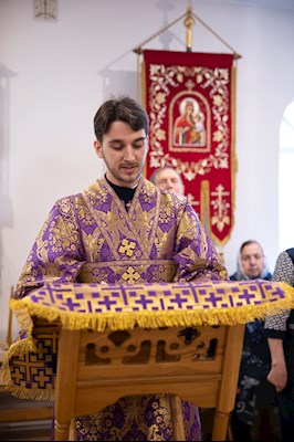 Митрополит Игнатий совершил всенощное бдение в храме в честь иконы Божией Матери «Скоропослушница» г. Шиханы Вольского района