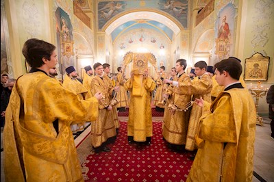 Митрополит Игнатий совершил Божественную литургию и молебен на новый год в Покровском соборе г. Саратова