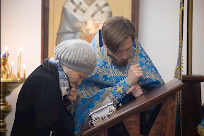 Митрополит Игнатий совершил Божественную литургию во Введенском храме Саратова