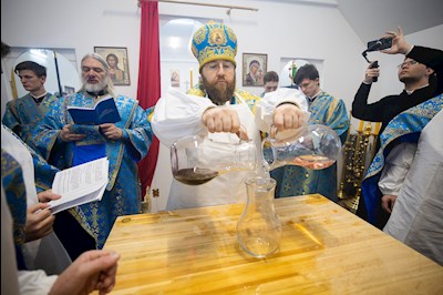 Митрополит Игнатий совершил Великое освящение храма в честь иконы Божией Матери «Спорительница хлебов» с. Кувыка и первую Божественную литургию в новоосвященном храме