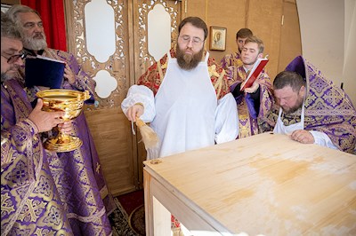 Митрополит Игнатий совершил великое освящение храма святых первоверховных апостолов Петра и Павла с. Куликовка Вольского района и Божественную литургию в новоосвященном храме
