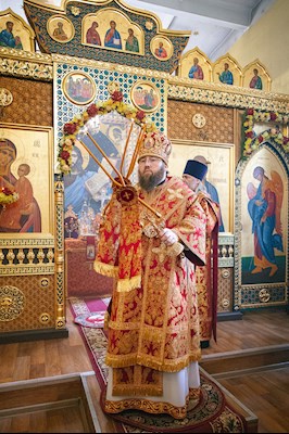 Митрополит Игнатий совершил Божественную литургию в храме святых мучениц Веры, Надежды, Любови и матери их Софии поселка Светлый