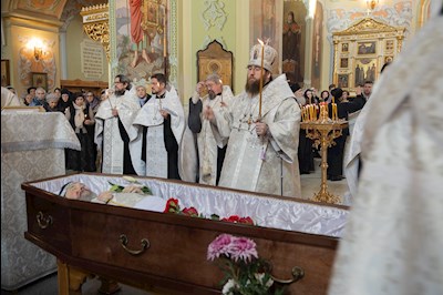 Митрополит Игнатий совершил отпевание клирика саратовского храма в честь иконы Божией Матери «Утоли моя печали» диакона Андрея Николаевцева