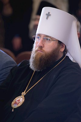 Митрополит Игнатий вручил дипломы выпускникам СПДС