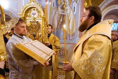 Митрополит Игнатий совершил всенощное бдение в Свято-Троицком кафедральном соборе г. Саратова