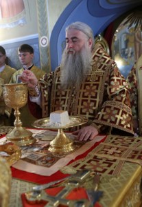 Божественная литургия в Свято-Троицком соборе Саратова