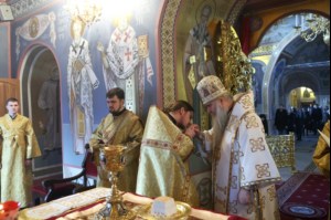 Божественная литургия в Свято-Троицком кафедральном соборе г. Саратова