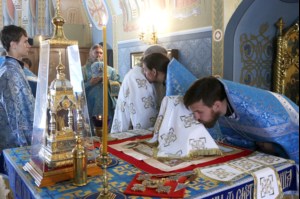 Крещальная литургия в Свято-Троицком кафедральном соборе г. Саратова
