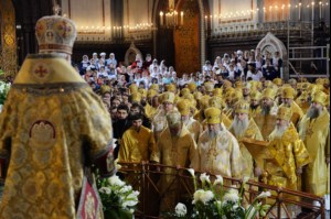 Митрополит Лонгин принял участие в Патриаршем богослужении в день празднования 70-летнего юбилея Его Святейшества