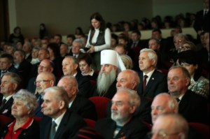 Митрополит Лонгин принял участие в торжественном мероприятии, посвященном Дню народного единства