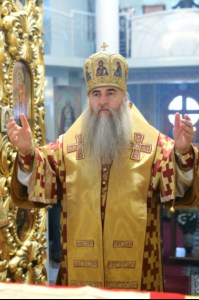Божественная литургия в храме во имя Всех Святых, в земле Российской просиявших г. Саратова
