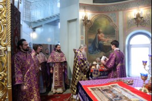 Божественная литургия и панихида в храме во имя Всех Святых, в земле Российской просиявших г. Саратова