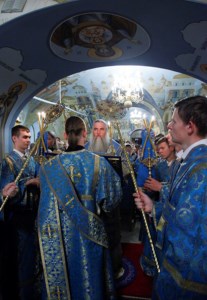 Всенощное бдение с чином Погребения Божией Матери в Свято-Троицком кафедральном соборе г. Саратова