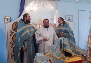 Божественная литургия в храме в честь Рождества Пресвятой Богородицы с. Ершовка (Муммовское) Аткарского района