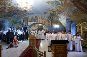 Крещальная литургия в Свято-Троицком кафедральном соборе г.Саратова