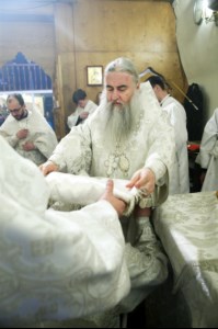 Божественная литургия и панихида в храме во имя святителя и чудотворца Николая на Елшанском кладбище г. Саратова