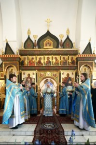 Божественная литургия на Архиерейском подворье – храме в честь иконы Божией Матери «Утоли моя печали» г.Саратова