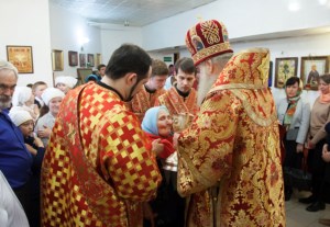 Божественная литургия в храме во имя святой блаженной Матроны Московской п.Красный Октябрь Саратовского района
