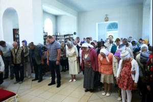 Божественная литургия в храме святых первоверховных апостолов Петра и Павла г. Красноармейска