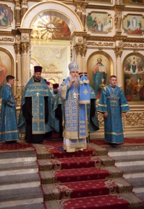 Всенощное бдение в храме в честь Покрова Пресвятой Богородицы г.Саратова