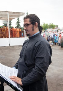 Божественная литургия в Вавиловом Доле