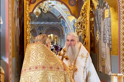 Божественная литургия в Свято-Троицком кафедральном соборе г. Саратова