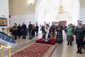Литургия Преждеосвященных Даров в Свято-Троицком кафедральном соборе г. Вольска