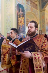 Вечерня в соединении с Литургией Василия Великого и чин умовения ног в храме в честь Покрова Пресвятой Богородицы г. Саратова