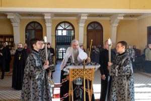 Царские часы на Архиерейском подворье — в храме во имя святого апостола и евангелиста Иоанна Богослова
