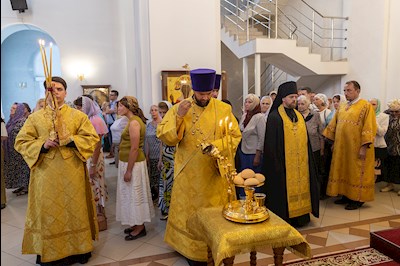 Всенощное бдение в храме во имя святых первоверховных апостолов Петра и Павла г. Саратова