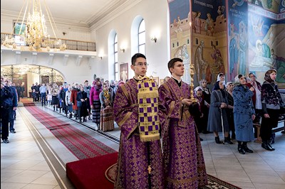 Божественная литургия в Свято-Никольском мужском монастыре г. Саратова
