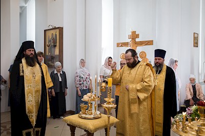 В саратовских храмах отметили День Крещения Руси