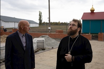 В поселке Лопуховка завершено возведение здания храма