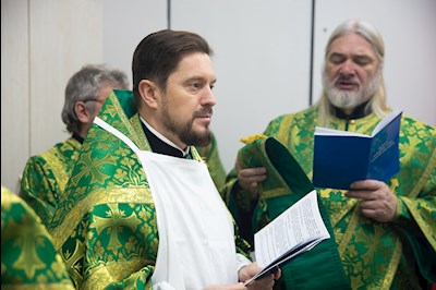 Митрополит Игнатий совершил Великое освящение храма преподобного Серафима Саровского р.п. Татищево и первую Божественную литургию в новоосвященном храме