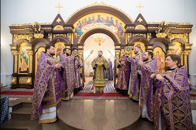 Митрополит Игнатий совершил Божественную литургию в храме преподобного Сергия Радонежского г. Саратова
