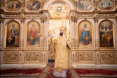 Митрополит Игнатий совершил Божественную литургию в Покровском соборе г. Саратова