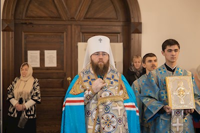 Митрополит Игнатий совершил всенощное бдение в храме святителя Тихона, епископа Воронежского, Задонского чудотворца, г. Саратова