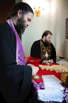 Митрополит Игнатий совершил всенощное бдение с чином воздвижения Креста в кафедральном соборе Живоначальной Троицы г. Вольска