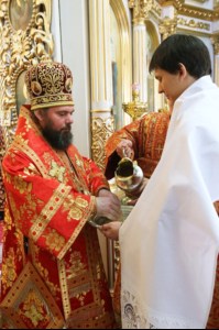 Божественная литургия в храме в честь Покрова Пресвятой Богородицы