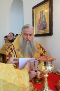 Божественная Литургия в храме святых первоверховных апостолов Петра и Павла г.Красноармейска