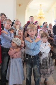 Божественная литургия в Свято-Троицком кафедральном соборе города Вольска