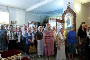 Божественная литургия в храме во имя святителя Тихона, епископа Воронежского, Задонского чудотворца г.Саратова