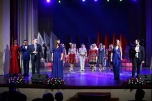 Митрополит Лонгин принял участие в торжественном мероприятии, посвященном Дню народного единства