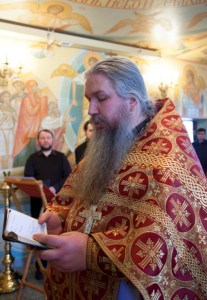 Божественная литургия в тюремном храме во имя святителя и чудотворца Николая при ОТБ №1 г. Саратова