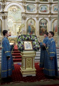 Всенощное бдение в храме в честь Покрова Пресвятой Богородицы г.Саратова