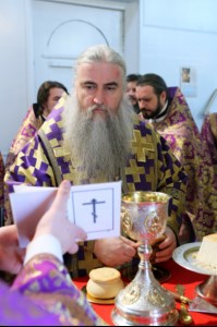 Божественная литургия и панихида в храме во имя Всех Святых, в земле Российской просиявших г. Саратова