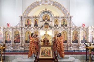 Божественная литургия в храме во имя святых первоверховных апостолов Петра и Павла г. Аткарска