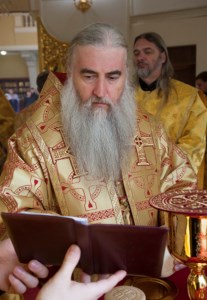 Божественная литургия на Архиерейском подворье — храме во имя святого апостола и евангелиста Иоанна Богослова при Саратовской православной духовной семинарии